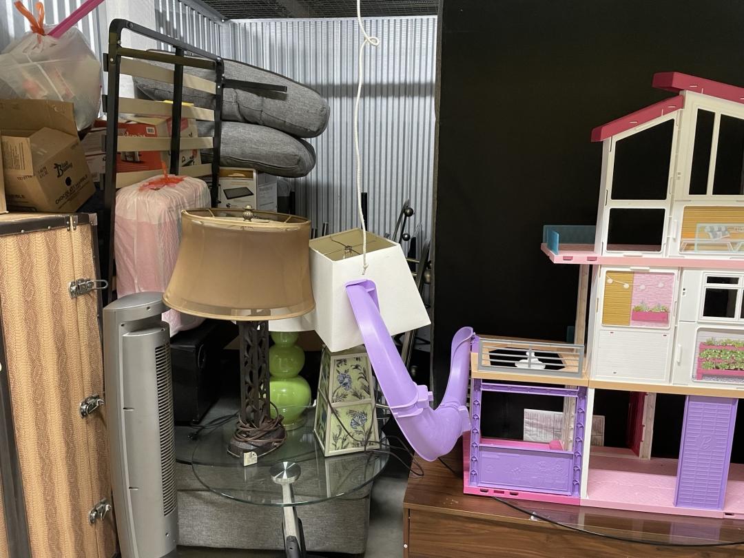 Storage Unit Auction in Palatine, IL at Safeguard Self Storage